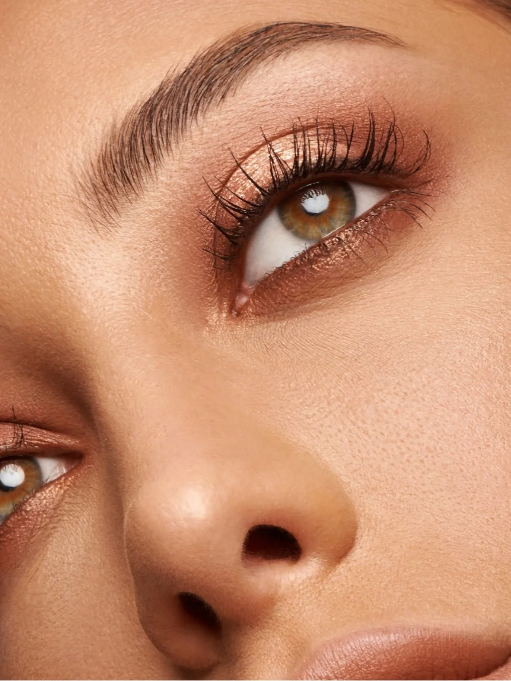 HUDA BEAUTY MEDIUM NUDE OBSESSIONS EYESHADOW PALETTE